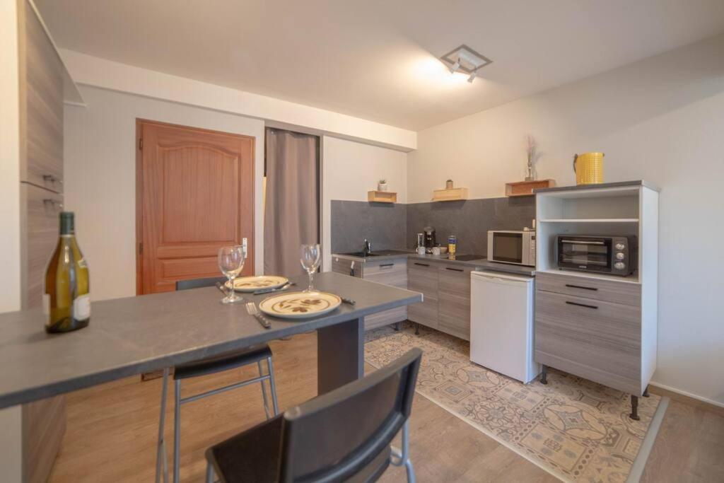 Apartamento Le Beau Chardonnay, Au Coeur De Chablis Exterior foto