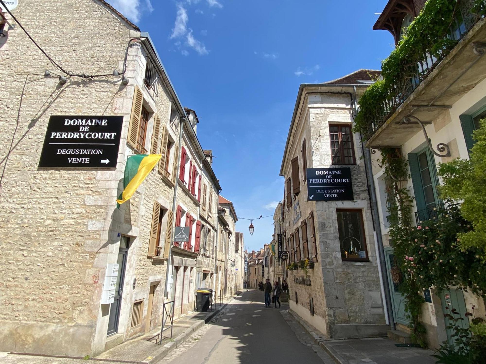 Apartamento Le Beau Chardonnay, Au Coeur De Chablis Exterior foto